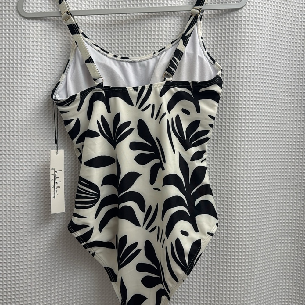 Black and White Swimsuit - Picture 2 of 4